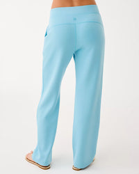 The "Bellevue Blue" UPF 50+ 30.5" Alwyn High Rise Pant by Lilly Pulitzer
