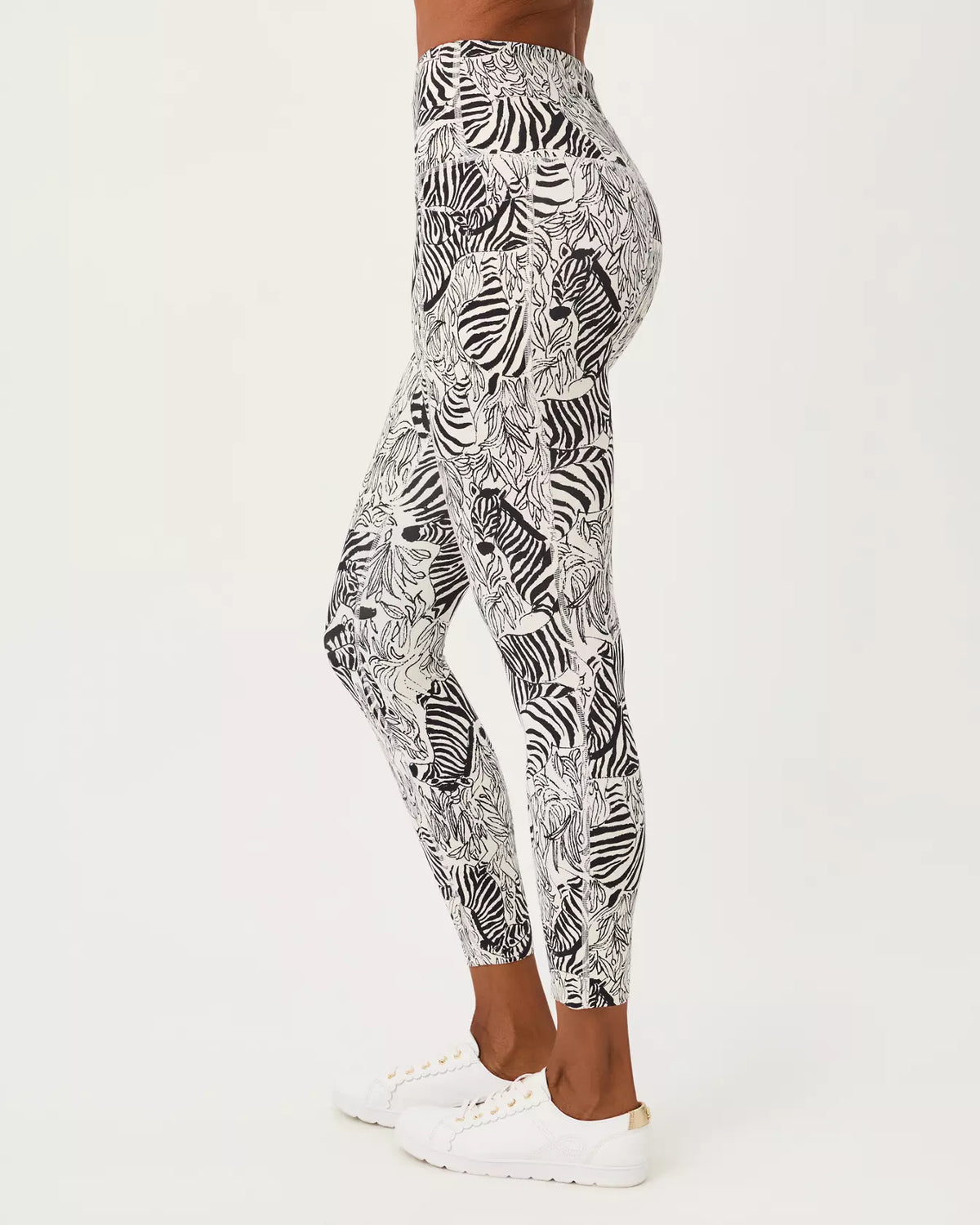 The "Z" UPF 50+ Luxletic 25" Endurance High Rise Midi Legging by Lilly Pulitzer