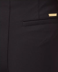 The "Noir" 26" Kynlee Bi-Stretch Pant by Lilly Pulitzer
