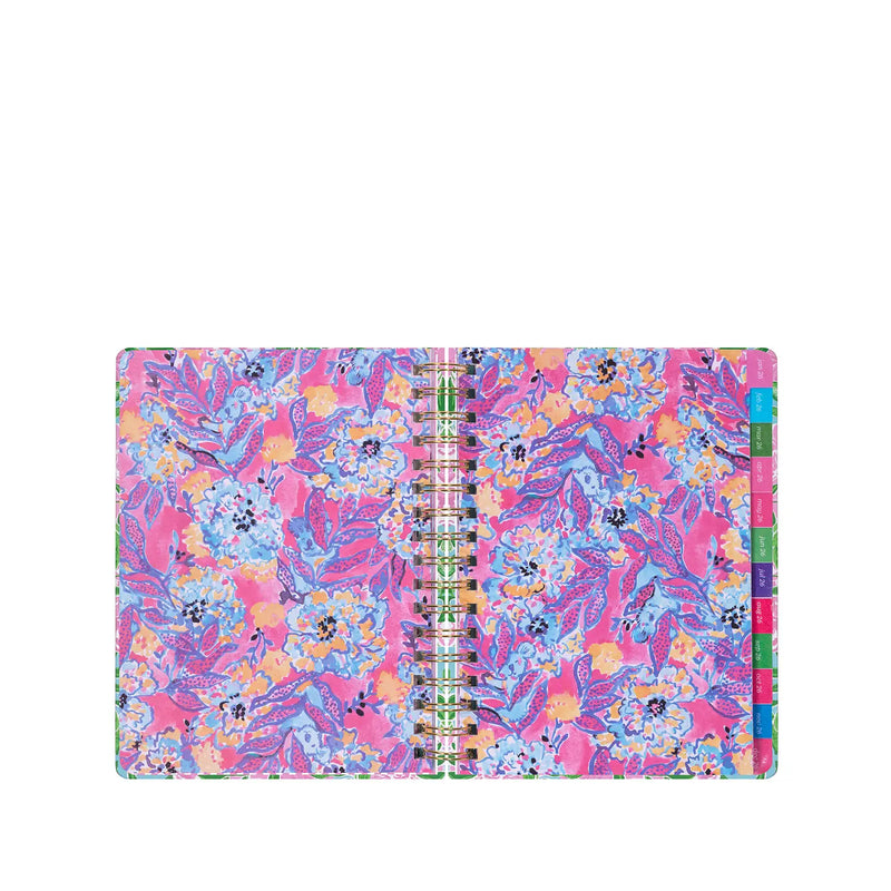 The "2025-2026 17 Month Jumbo Agenda" by Lilly Pulitzer