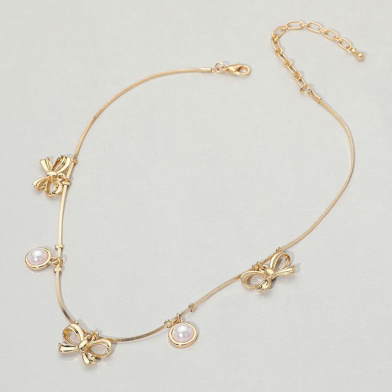 The "Golden Bow" Necklace