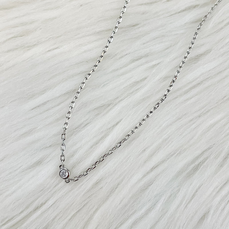 The "Simple Diamond" Necklace