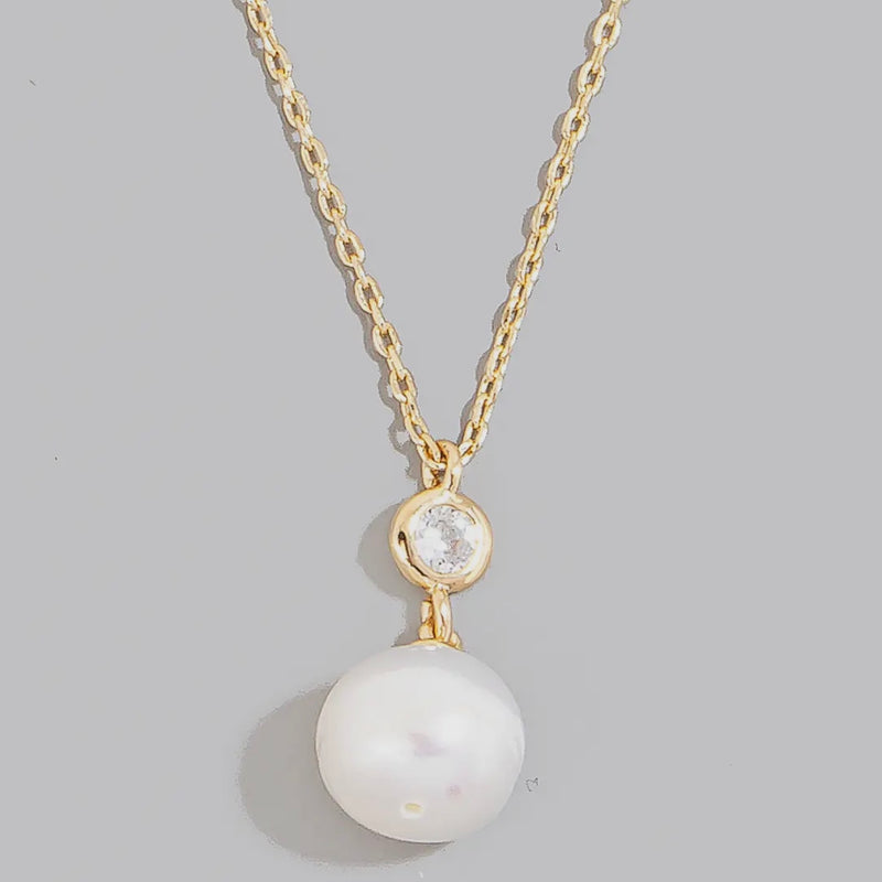 The "Retro Pearl" Necklace