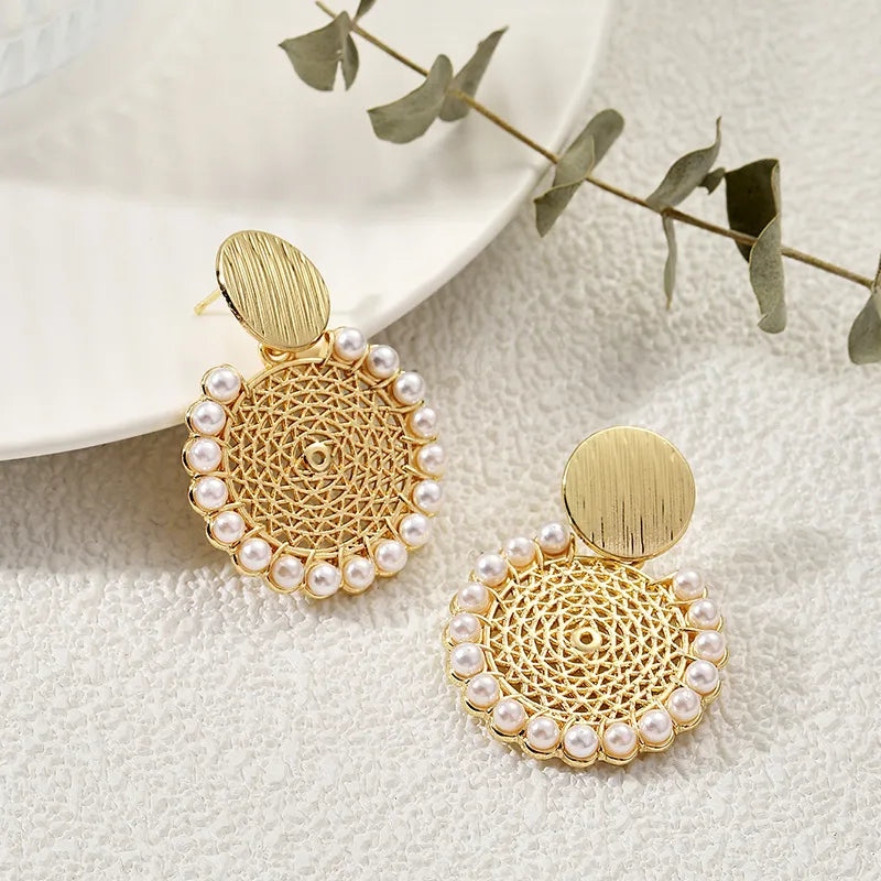The "Isla Pearl" Earrings