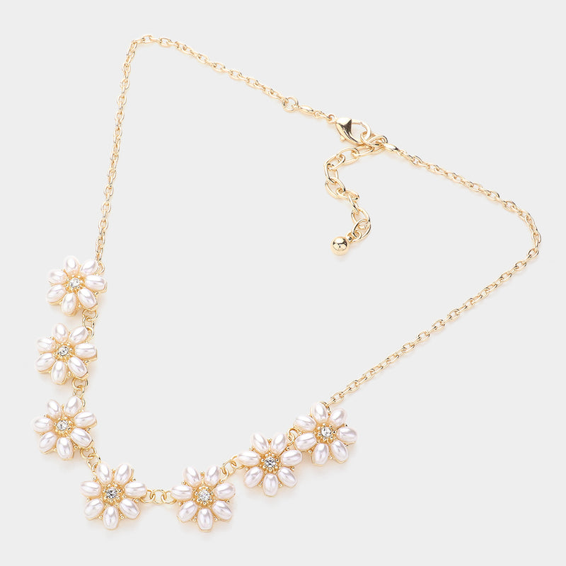 The "Pearl Floral Fun" Necklace