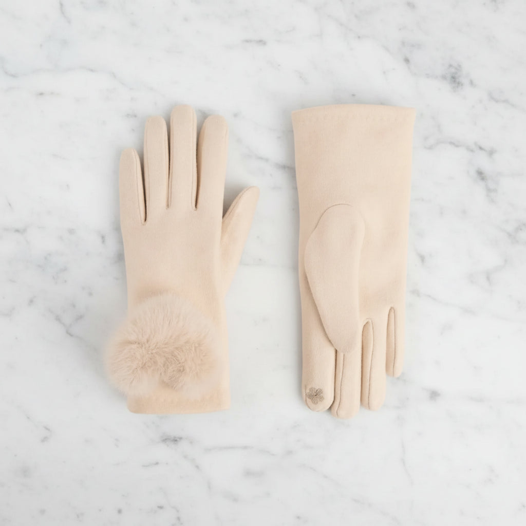 The "Heart Pom" Touchscreen Gloves