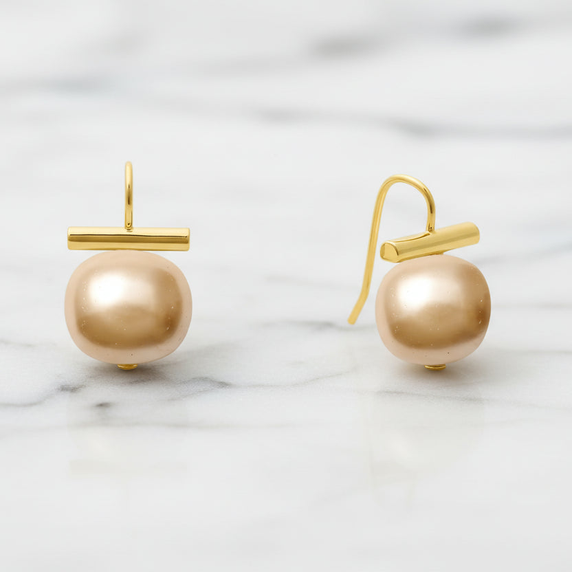 The "Classic Forever Fave Pebble Pearls Medium" by CC & Co Catherine Canino