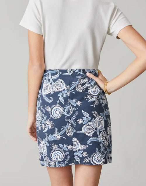 The "Giselle" Skirt by Spartina 449
